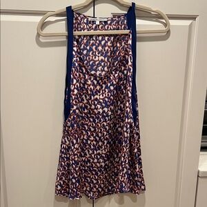 Collective concepts size medium Leopard Print Sleeveless Top Med.